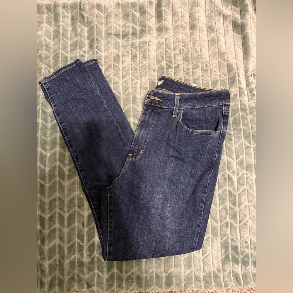 Womens Levi Skinny Jeans NWOT
